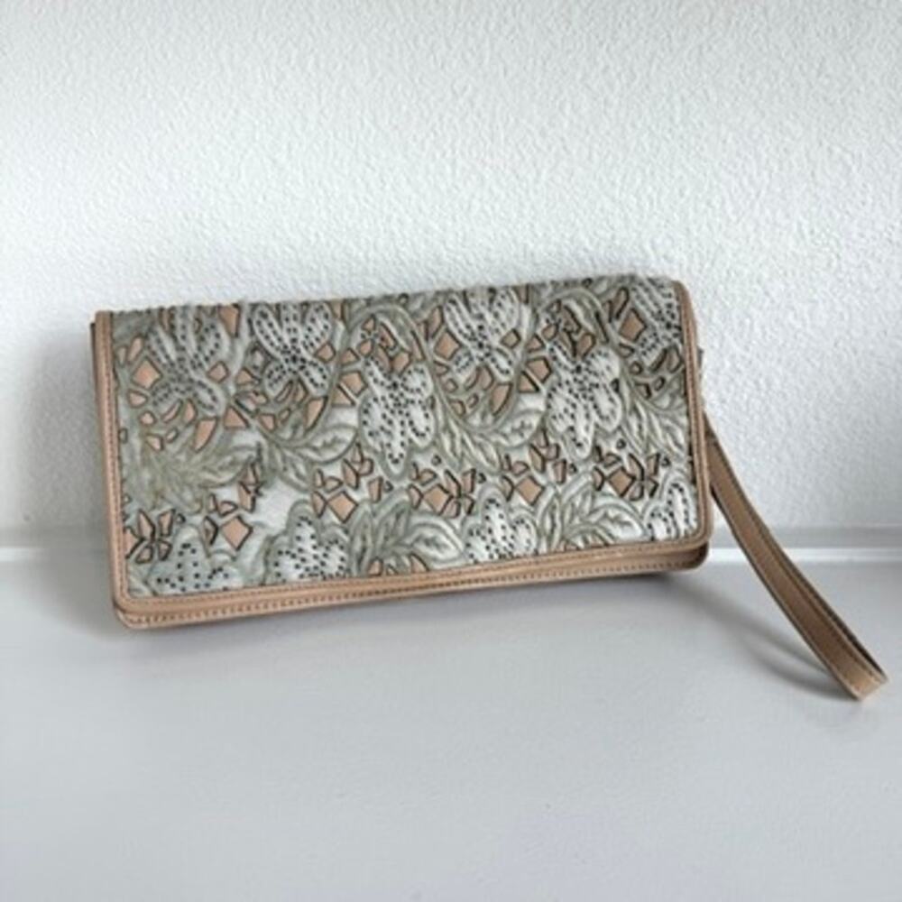 Streets Ahead Leather Floral Cutout‎ Wristlet Clutch Beige USA Boho Artisan